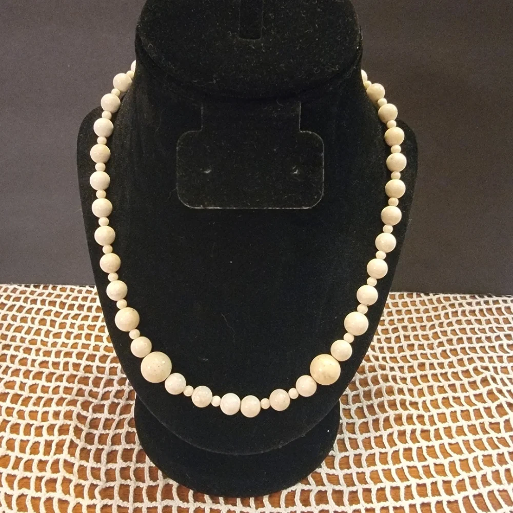 Stone Bead  Necklace With Silvertone Toggle Clasp